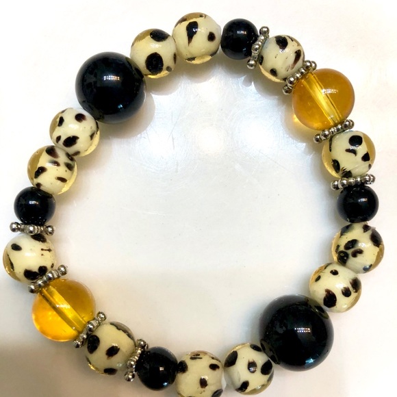 Leopard Bangle Bracelet - Picture 1 of 5